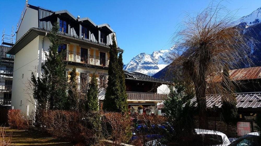 Hotel Du Clocher Шамони Экстерьер фото